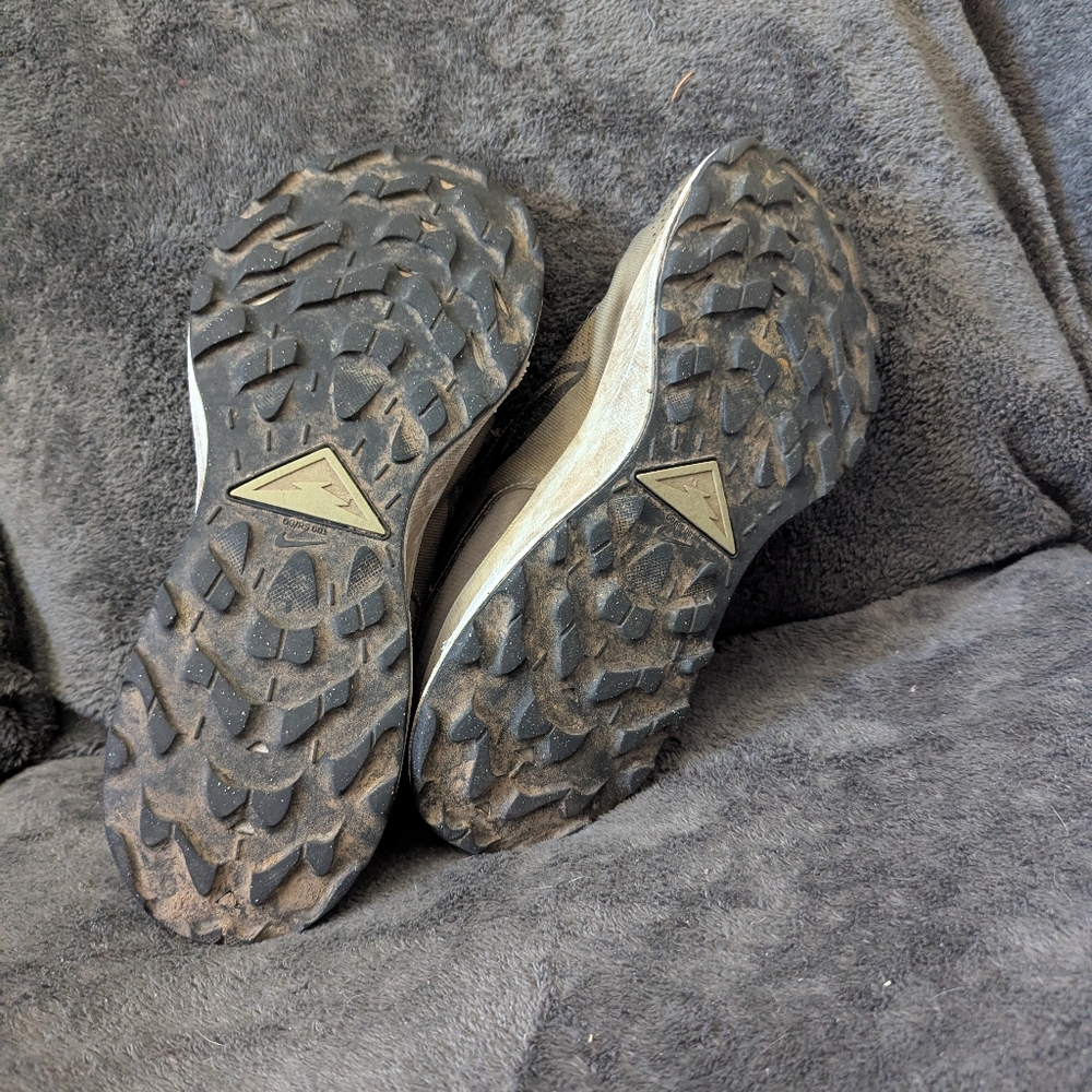 Nike Olive Green Athletic Shoes - Picture 7 of 7